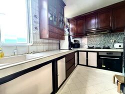 Flora Road (D17), Terrace #468085781